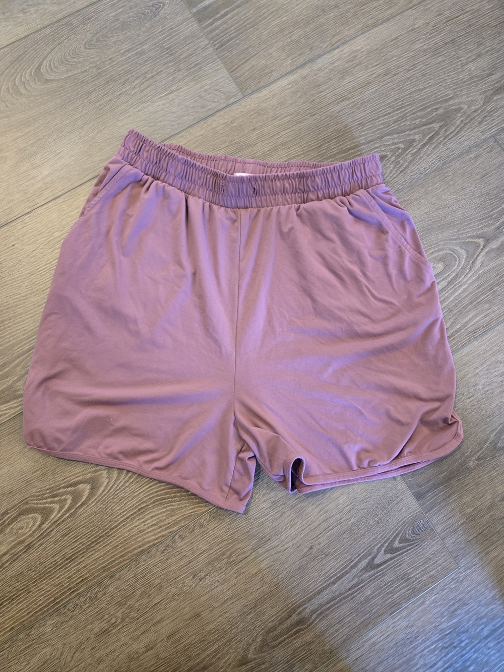 feathers Maternity Mauve Elastic-Waist Athletic Shorts